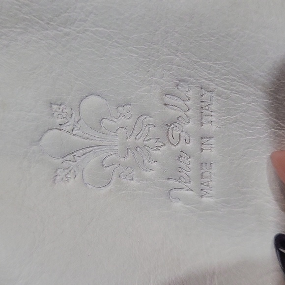 Vera Pelle Italy Leather Crossbody Bag - Picture 3 of 14